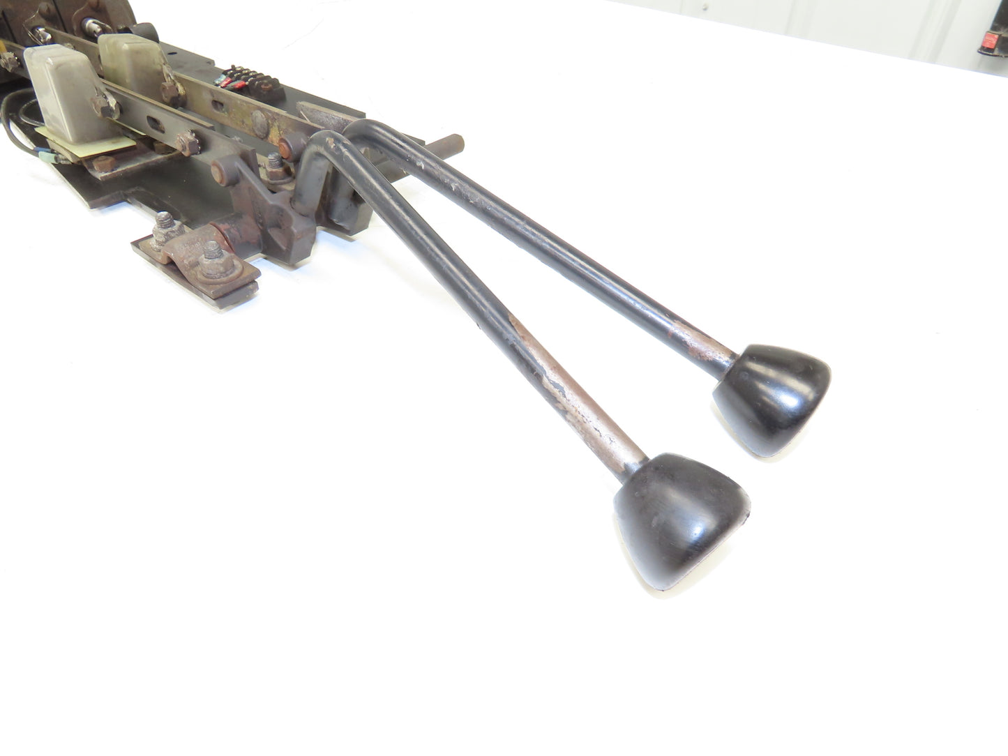 Yale Hydraulic 2-Spool 2 Lever Forklift Mast Control Valve Assembly Off ERC080