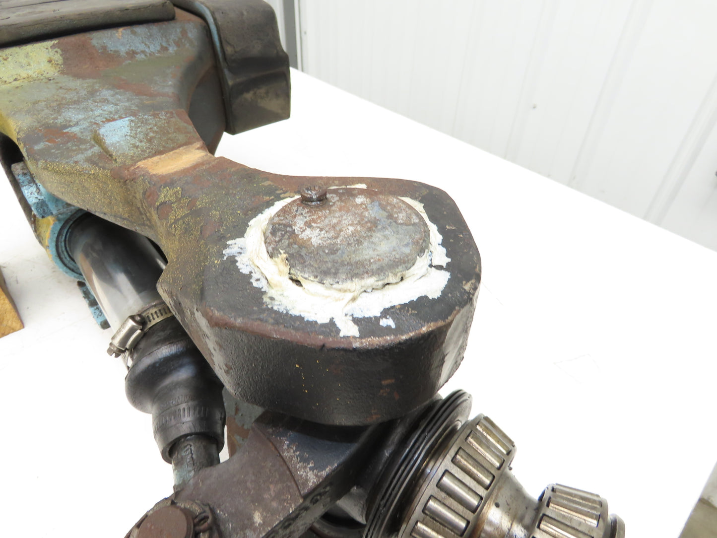 Yale 370401 Forklift Dual-Wheel Rear Steer Axle Assembly ERC080HDN36SV084