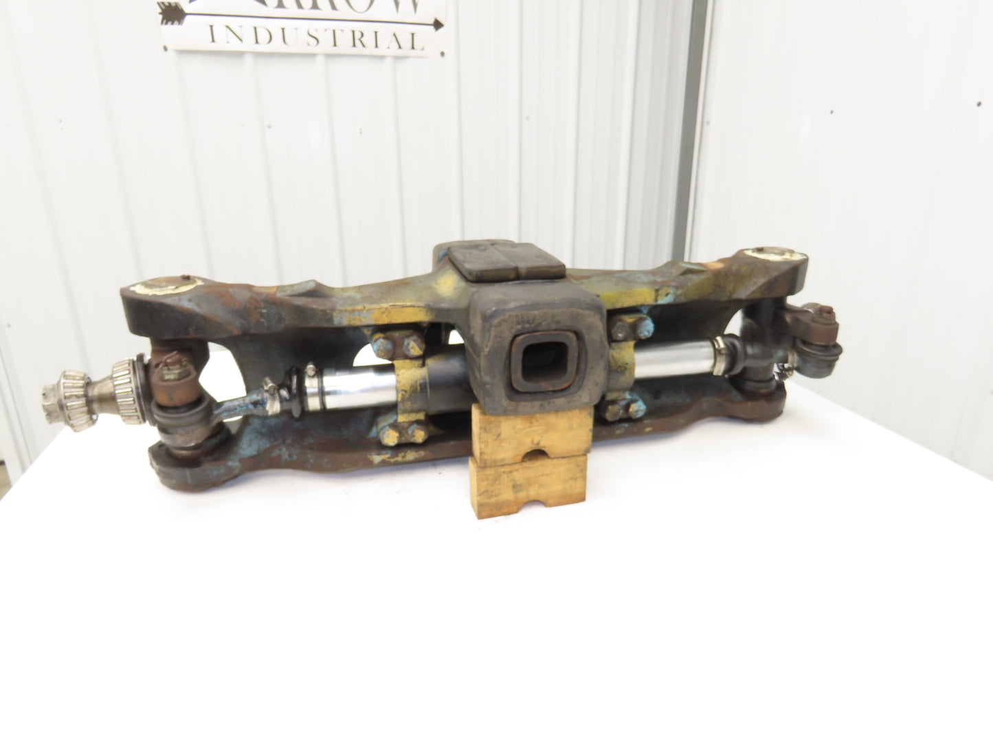 Yale 370401 Forklift Dual-Wheel Rear Steer Axle Assembly ERC080HDN36SV084