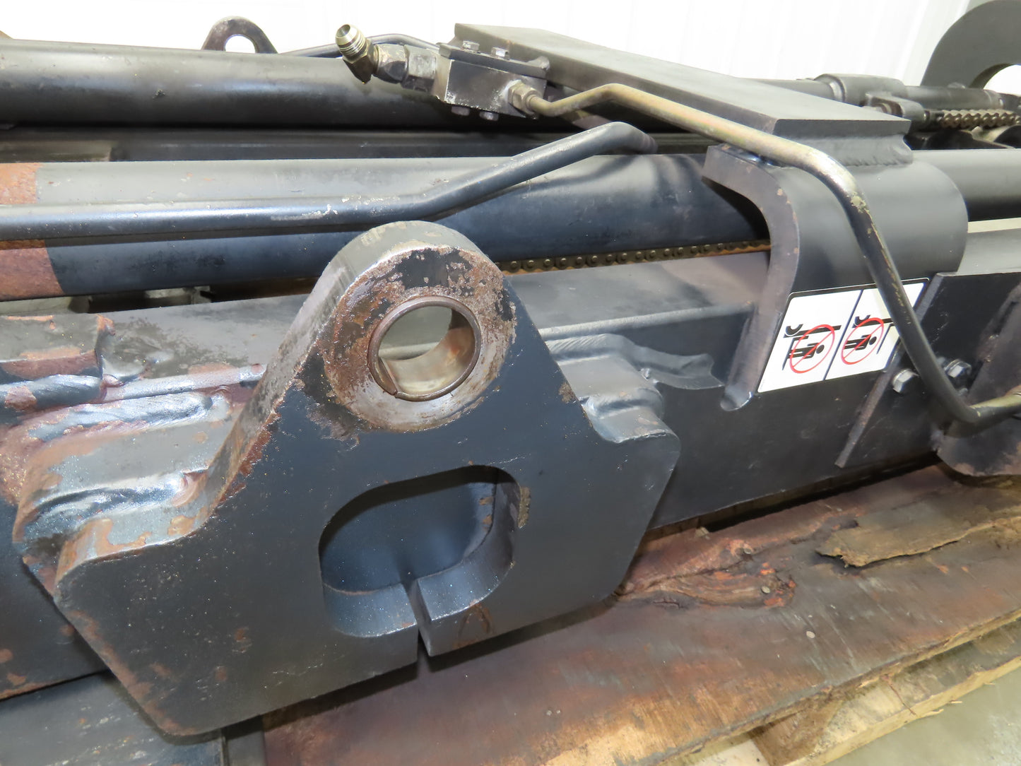 Yale 8500801 Forklift Mast 2 Stage 2 Lever 120" Lift 8000lb Class 2 Off ERC080HD