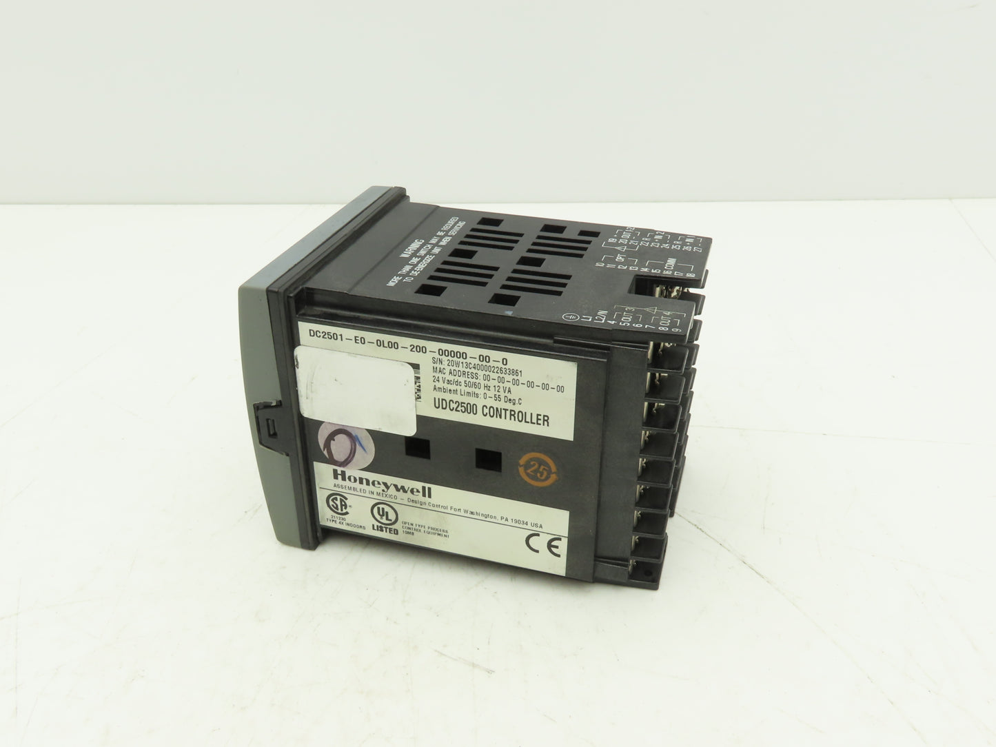 Honeywell UDC2500 Digital Temperature Controller DC2501-E0-0L00-200-00000-00-0