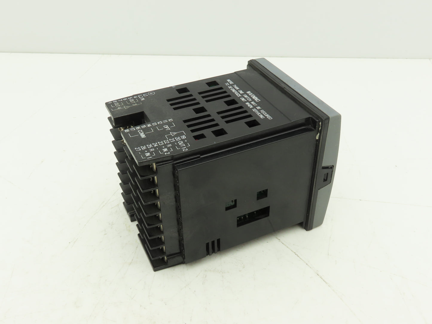 Honeywell UDC2500 Digital Temperature Controller DC2501-E0-0L00-200-00000-00-0