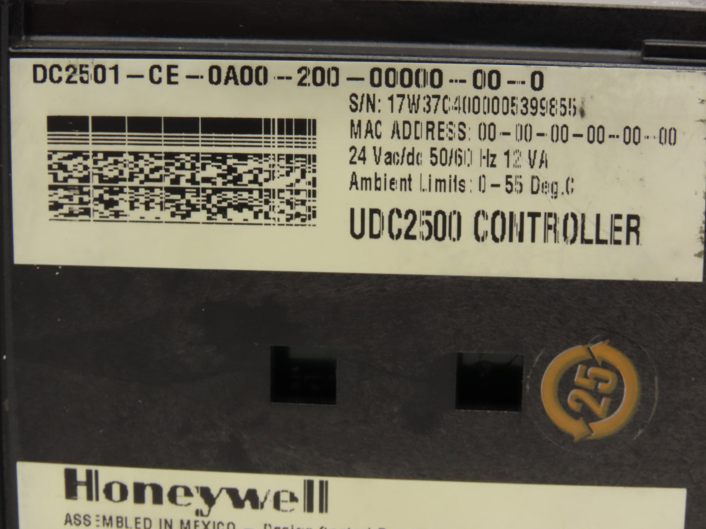 Honeywell UDC2500 Digital Temperature Controller DC2501-CE-0A00-200-00000-00-0