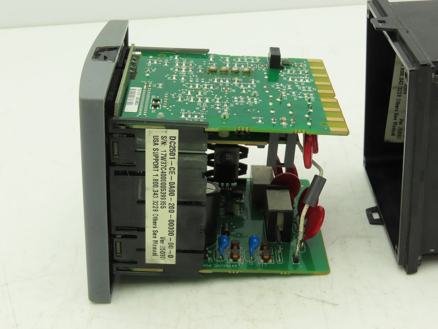 Honeywell UDC2500 Digital Temperature Controller DC2501-CE-0A00-200-00000-00-0