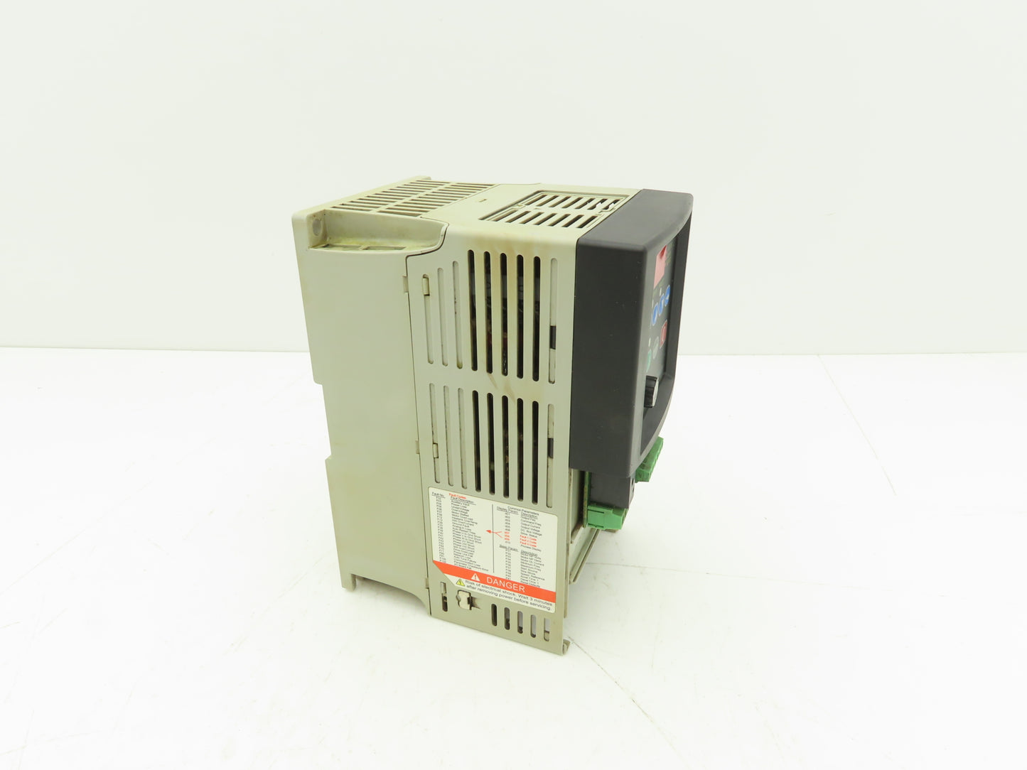 Allen Bradley 22A-D6P0N104 PowerFlex 4 AC Drive VFD 3Hp 480V 3PH Ser A FRN 5.01