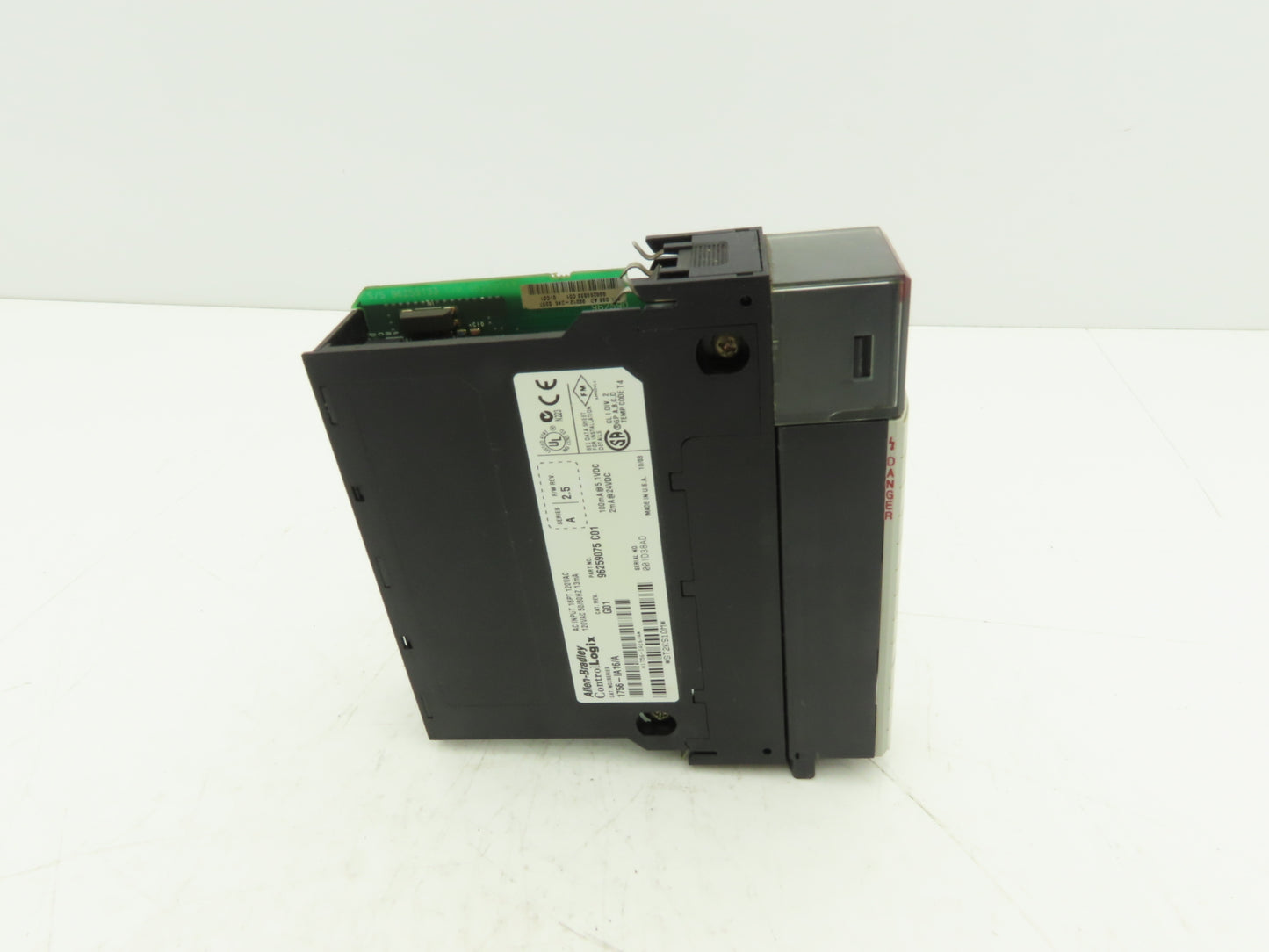 Allen Bradley 1756-IA16/A ControlLogix PLC AC Input Module 16PT Rev G01 FW 2.5