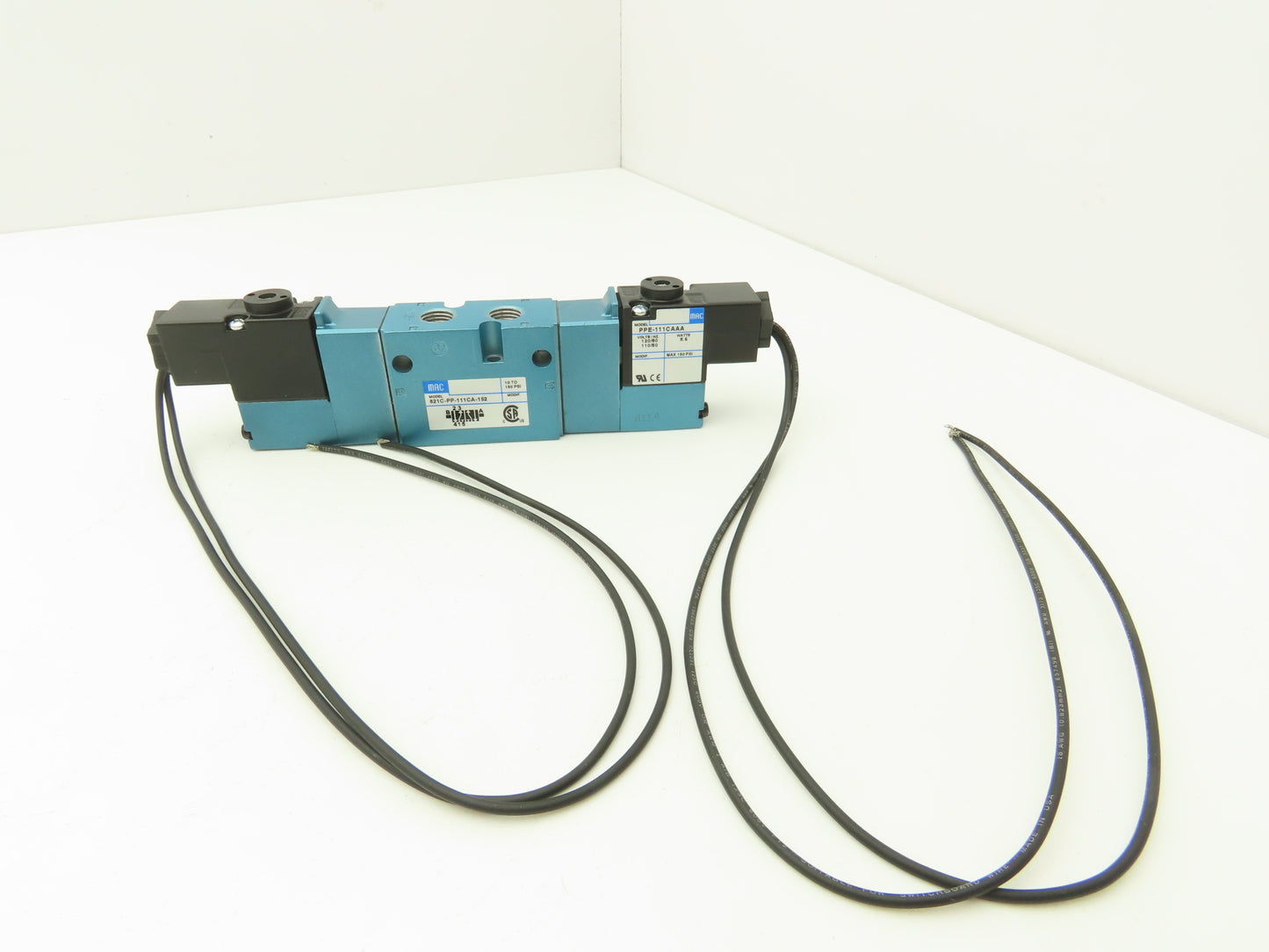 Mac 821C-PP-111CA-152 Double Solenoid Valve 5/2-Way 150psi 1/4"npt 120V