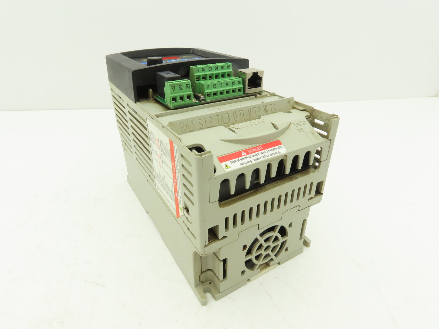 Allen Bradley 22A-D6P0N104 PowerFlex 4 AC Drive Variable Speed VFD 3Hp 480V 3PH
