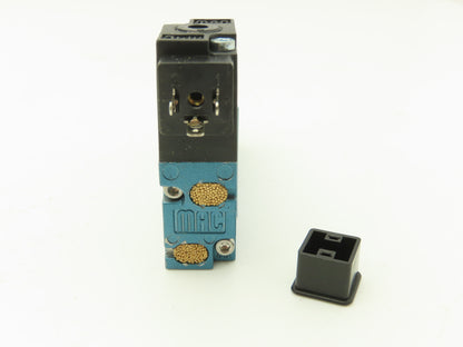 Mac 52A-11-B0B-DM-DDAJ-1KJ Pneumatic Solenoid Valve 3/2-Way 150psi 1/4"npt 24VDC