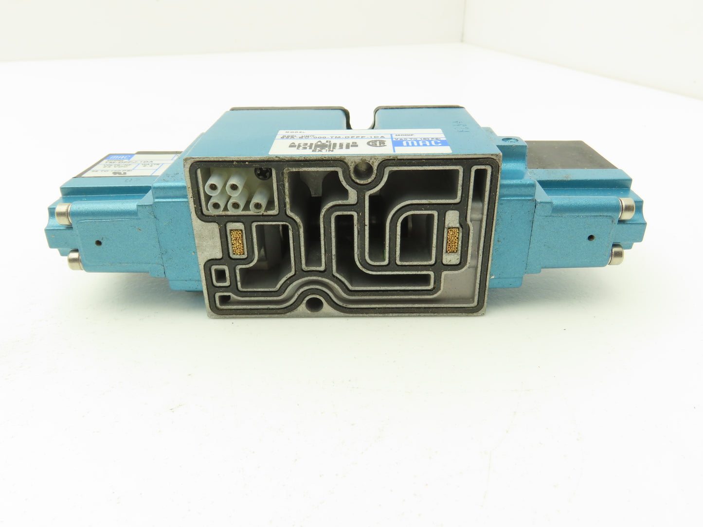 Mac 82A-EC-000-TM-DFFP-1DA Pneumatic Solenoid Valve 4/3 150psi 24VDC