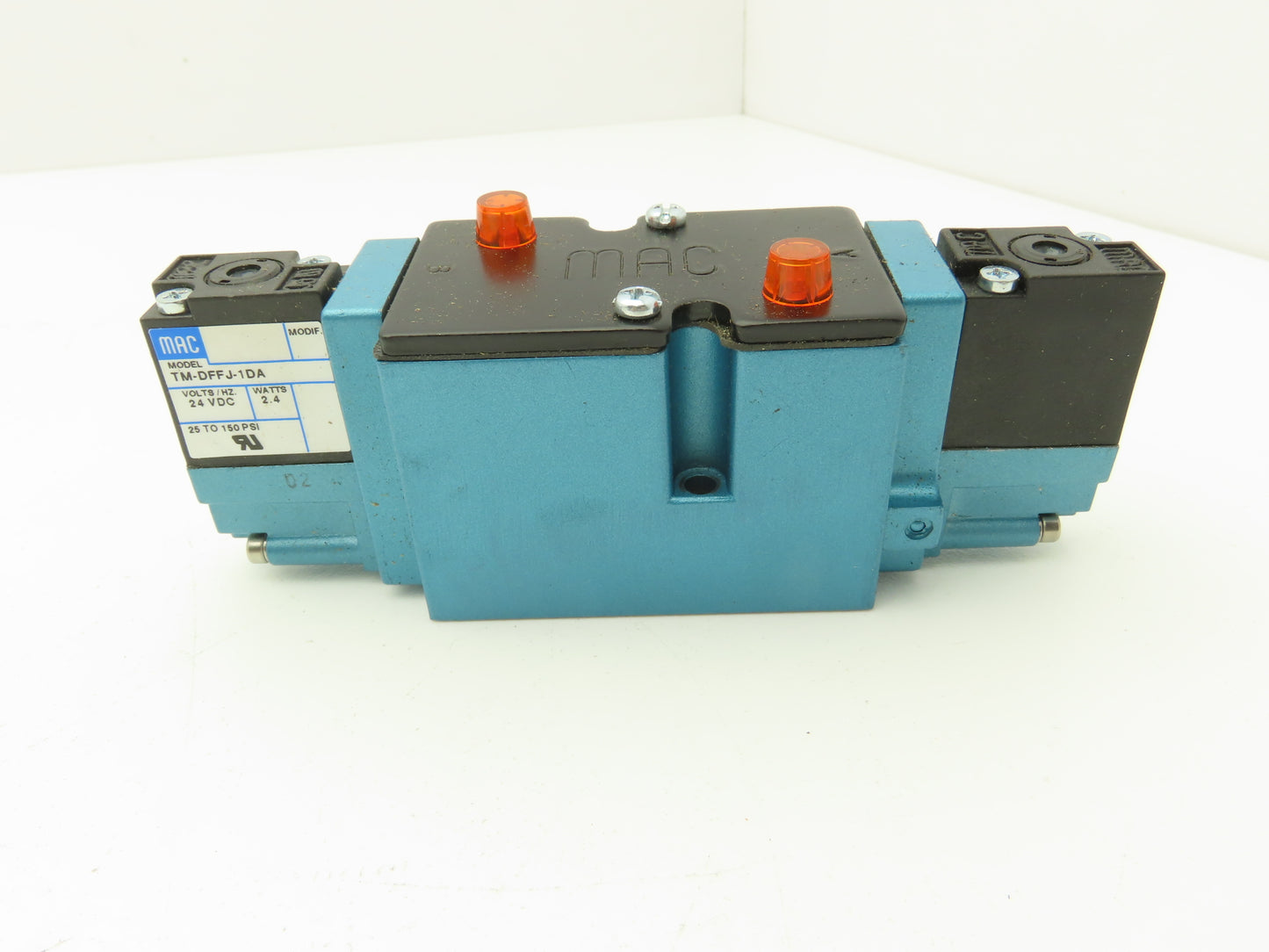 Mac 82A-EC-000-TM-DFFP-1DA Pneumatic Solenoid Valve 4/3 150psi 24VDC