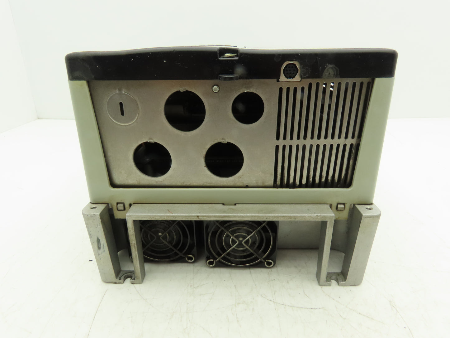Allen Bradley 20A D 027 A 0 AYNANNN PowerFlex 70 VFD 20Hp 480V 3Ph 20A Ser A