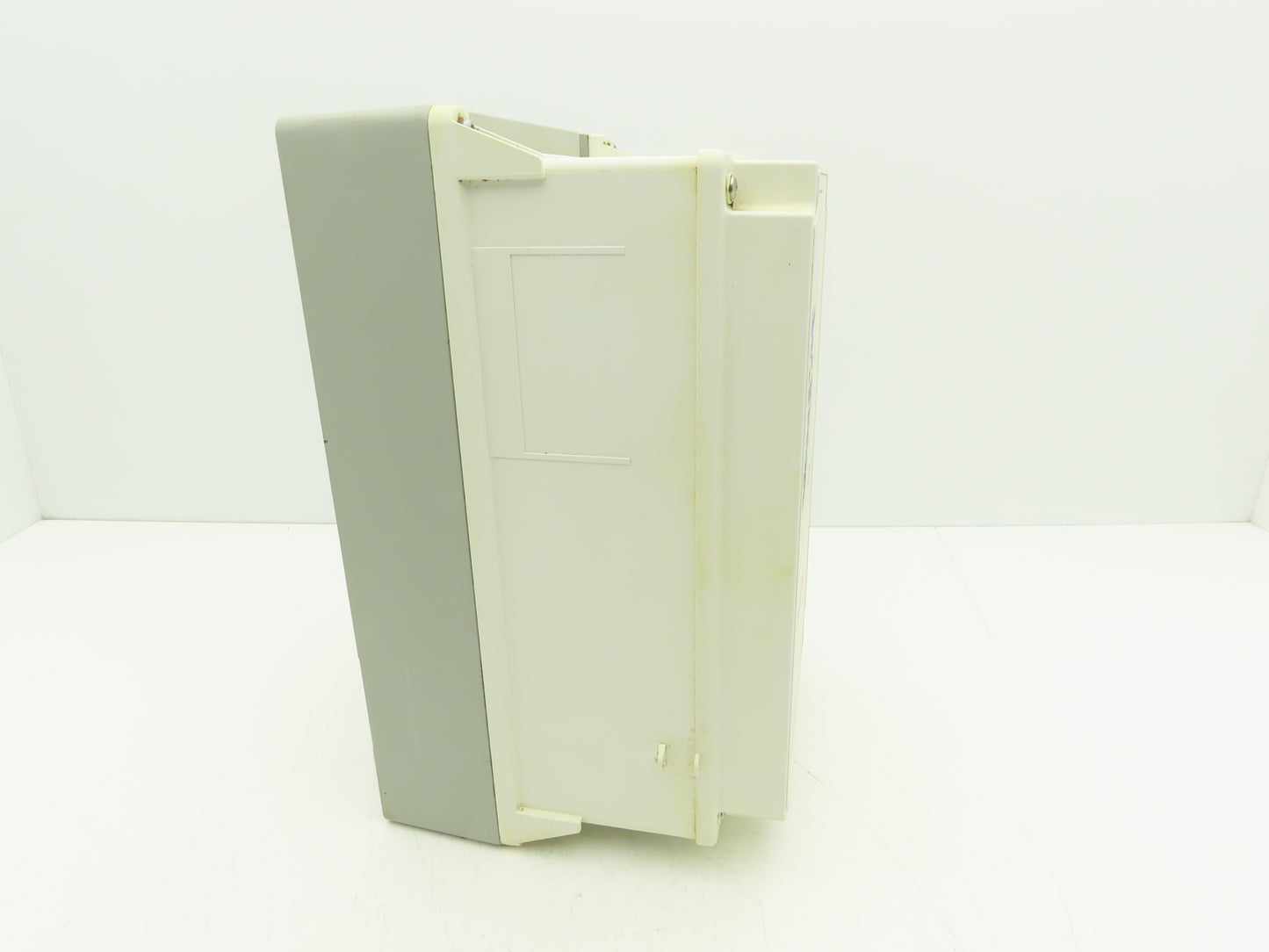 Allen Bradley 20AD040C3AYNANC0 PowerFlex 70 AC Drive 30Hp 480VAC 3Ph 40A Ser A