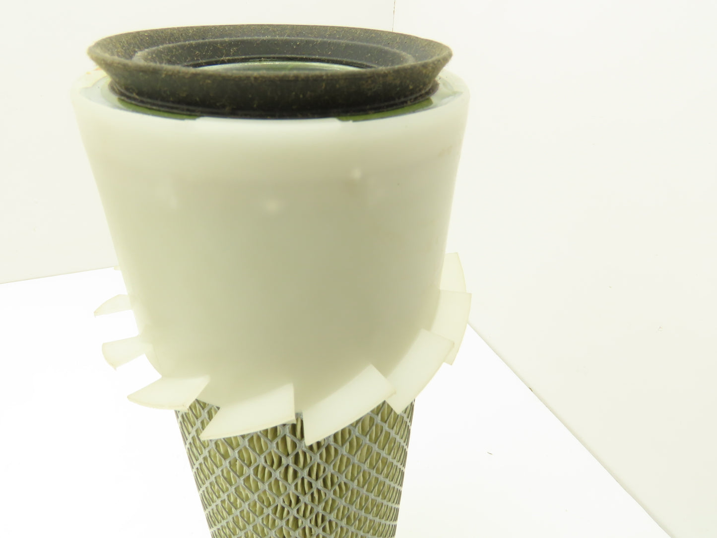 Donaldson P535337 Air Filter Primary W Cyclone Fins 14.5"L x 4" OD Lot of 2