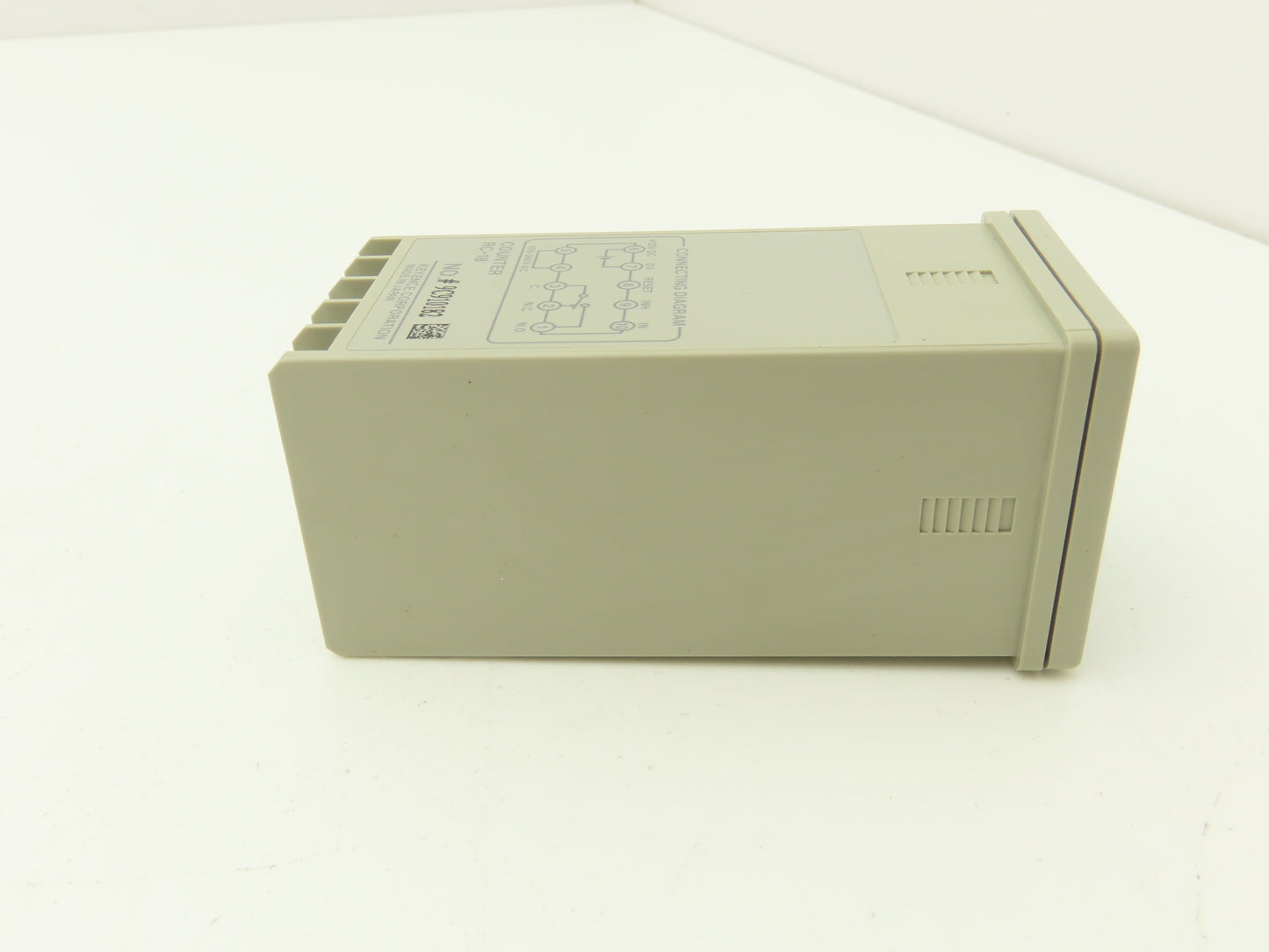 Keyence RC-18 Digital Preset Counter 4-Digit LED 100-240VAC