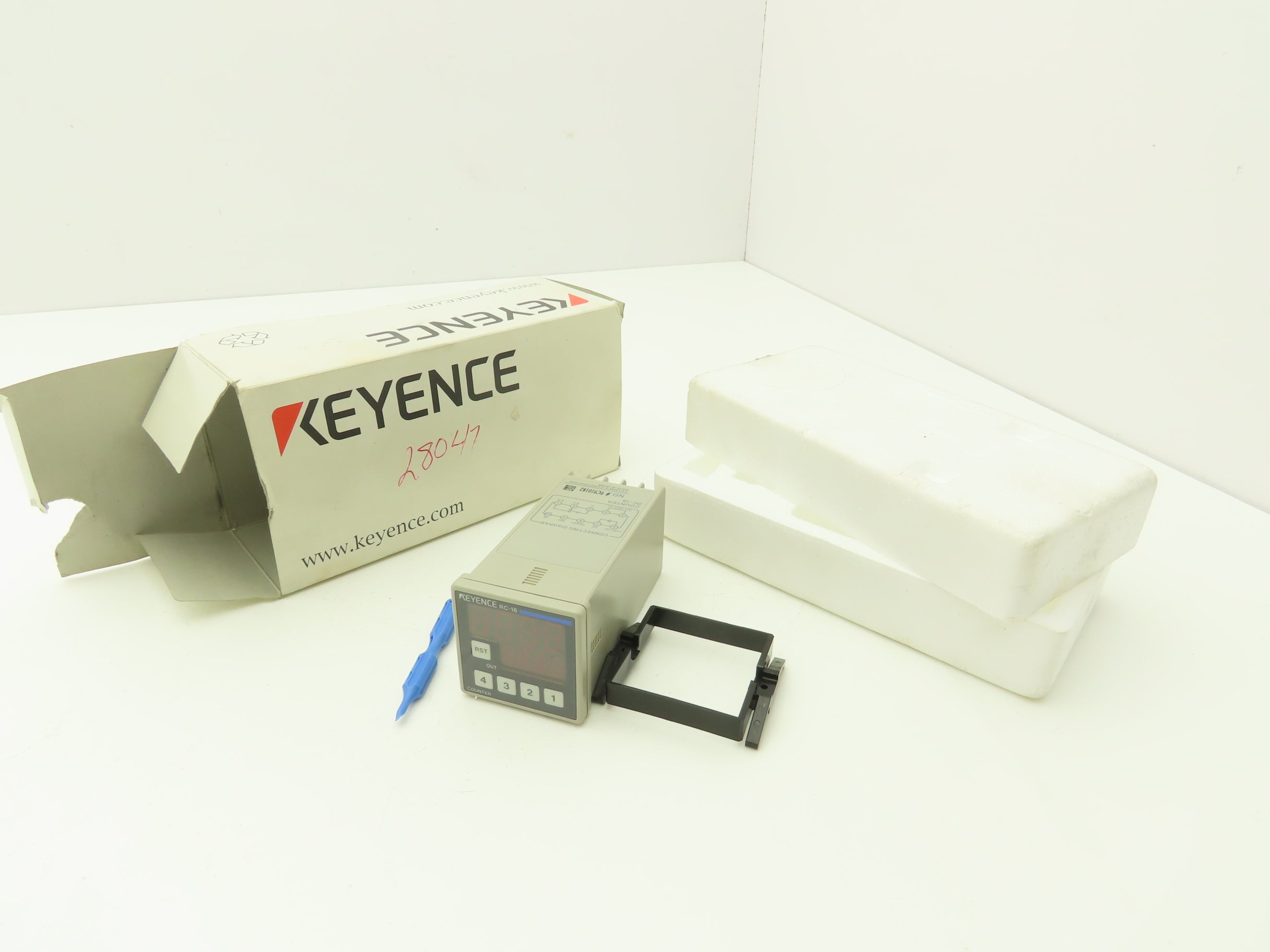 Keyence RC-18 Digital Preset Counter 4-Digit LED 100-240VAC – ARROW ...