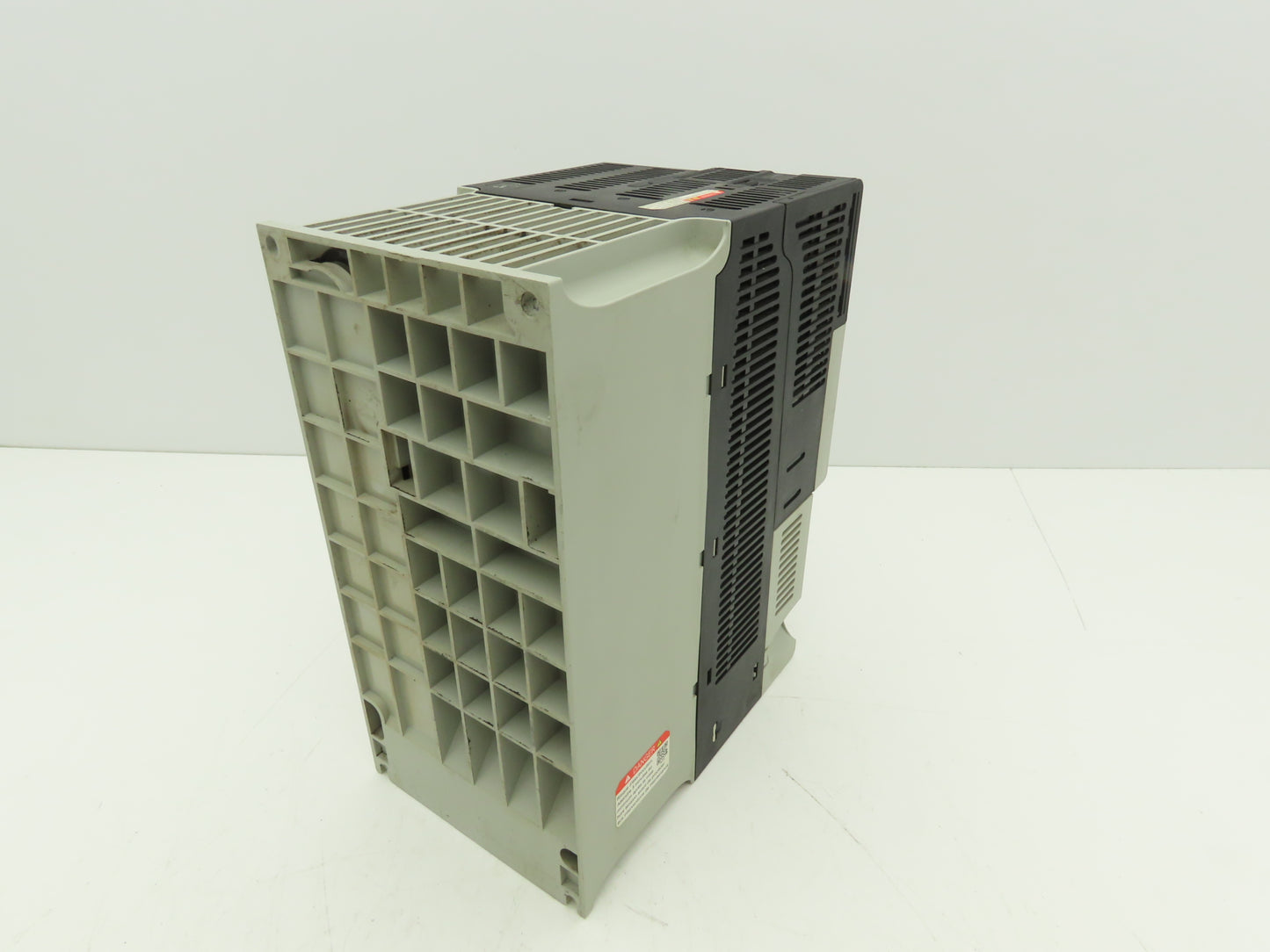 Allen Bradley PowerFlex 525 VFD 500Hz 20Hp 460V 30A FRN 5.001 Ser A