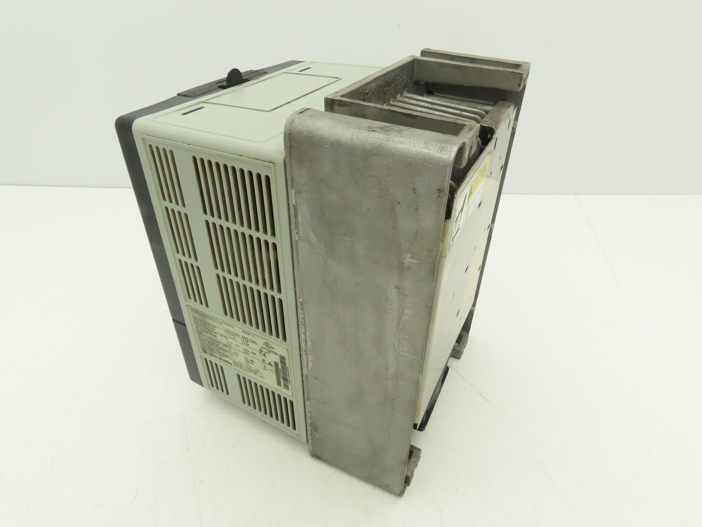 Allen Bradley 20AD5P0A3AYNNNC0 PowerFlex 70 Variable AC Drive VFD 3Hp 480V 3PH