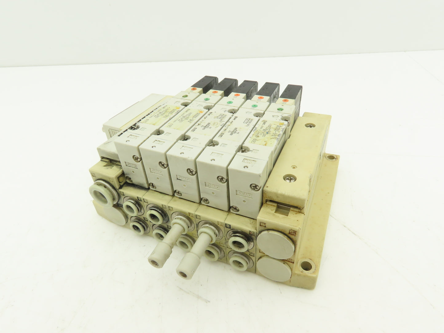 SMC SS5V2-05D Pneumatic Solenoid Valve 5-Station Manifold SV2200-5FU Valves