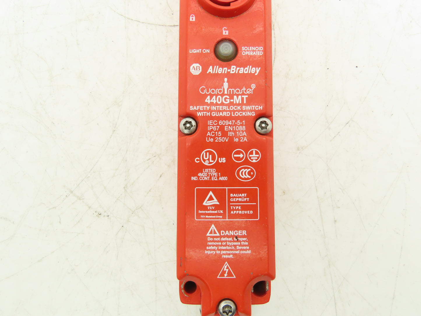 Allen Bradley 440G-MT47037 Guardmaster Locking Guard Switch 110VAC 440G-MT