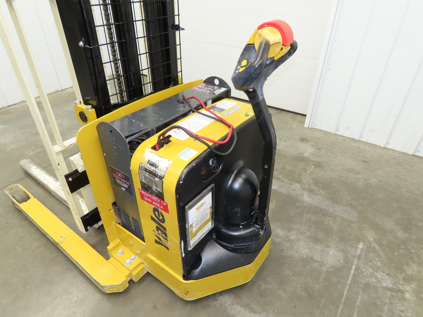Yale MSW025 Walk Behind Pallet Lift Truck 2500lbs 24V Straddle Stacker 284H 2015