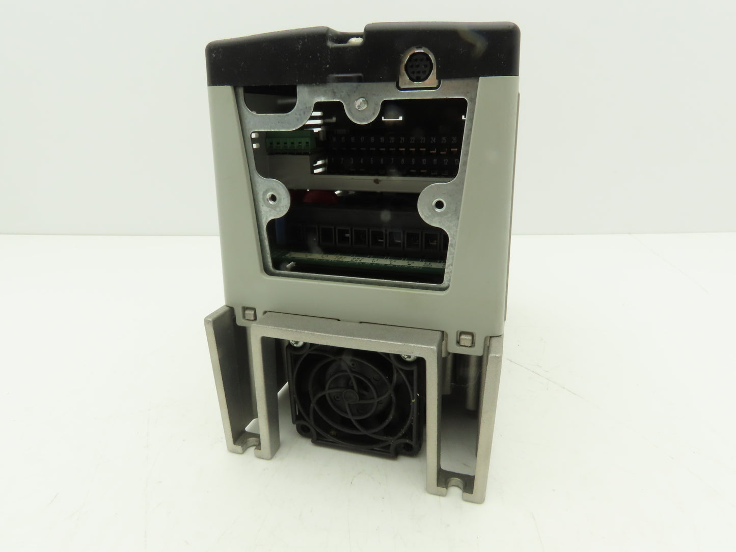 Allen Bradley 20AD2P1A0AYNNNC0 PowerFlex 70 Variable AC Drive VFD 1Hp 480V 3PH