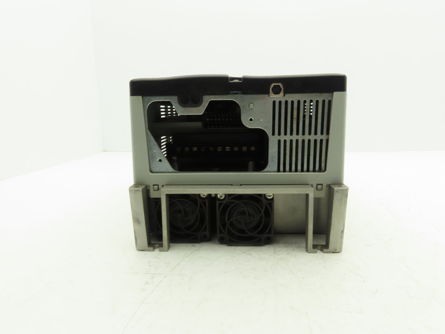 Allen Bradley 20AD027A0AYNANC0 PowerFlex 70 Variable AC Drive VFD 20Hp 480V 3PH