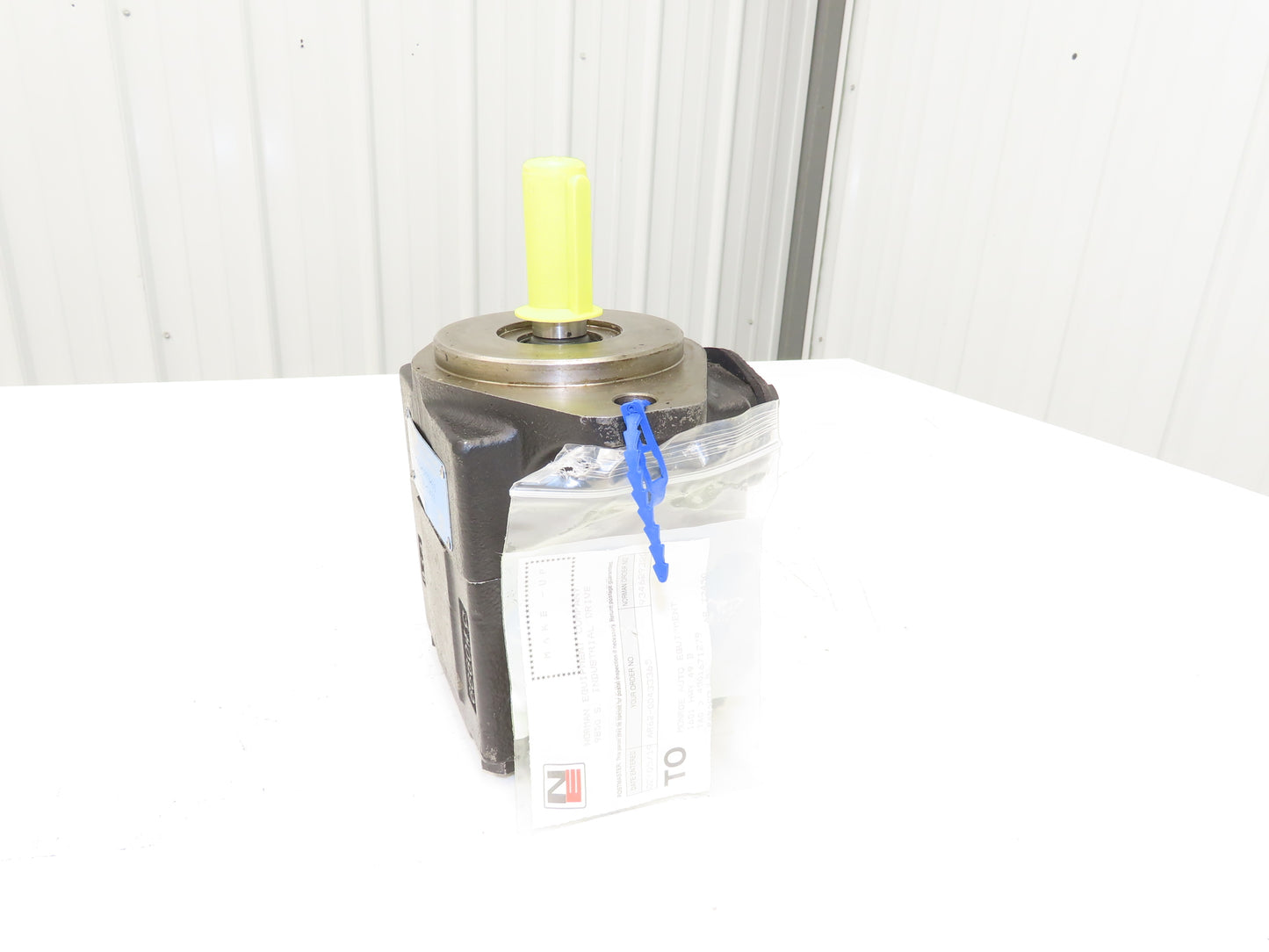Parker T6C-005-1R03-B1 Hydraulic Vane Pump 12.7 GPM @2800 RPM 4000 PSI SAE B CW