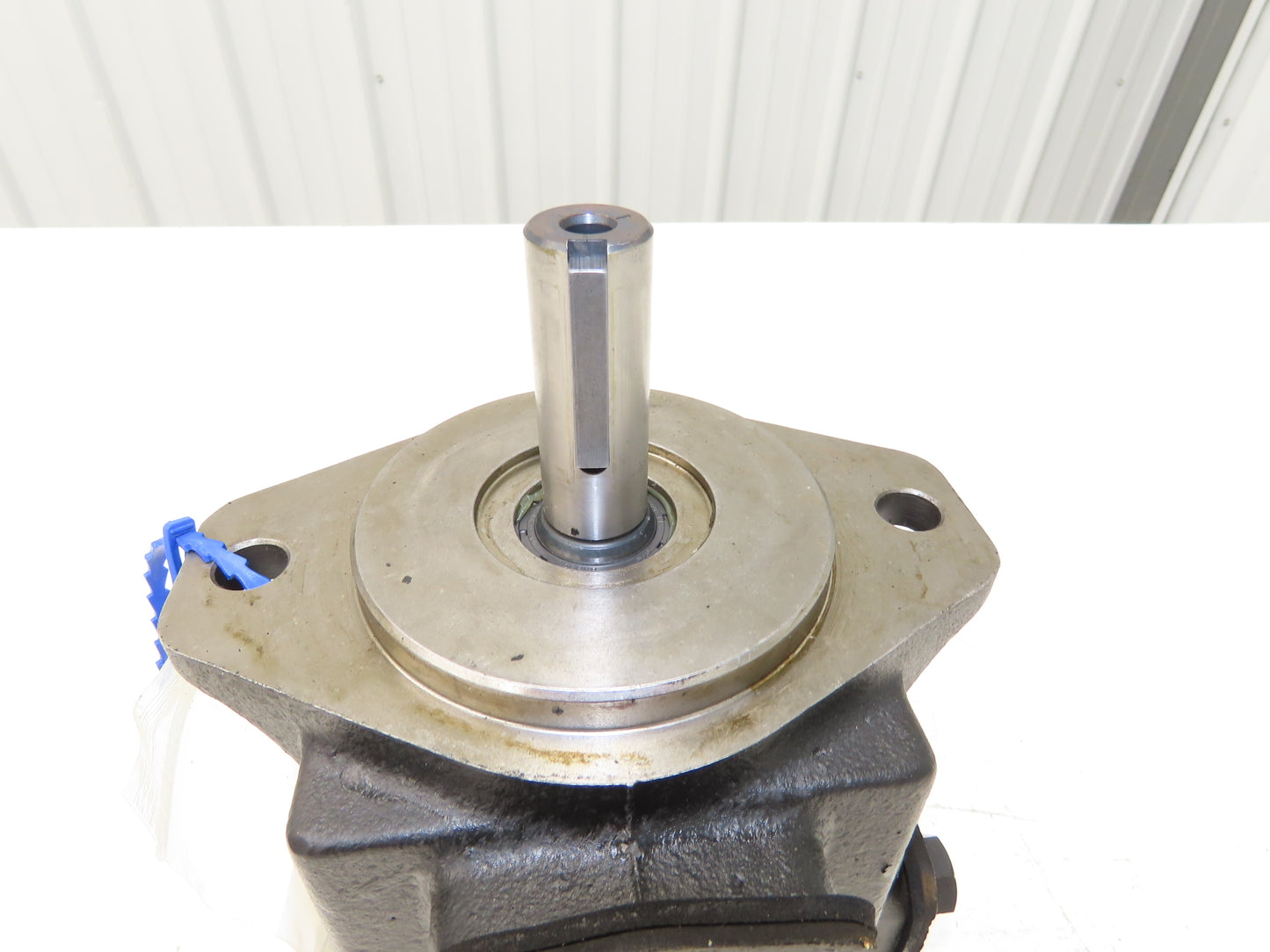 Parker T6C-005-1R03-B1 Hydraulic Vane Pump 12.7 GPM @2800 RPM 4000 PSI SAE B CW