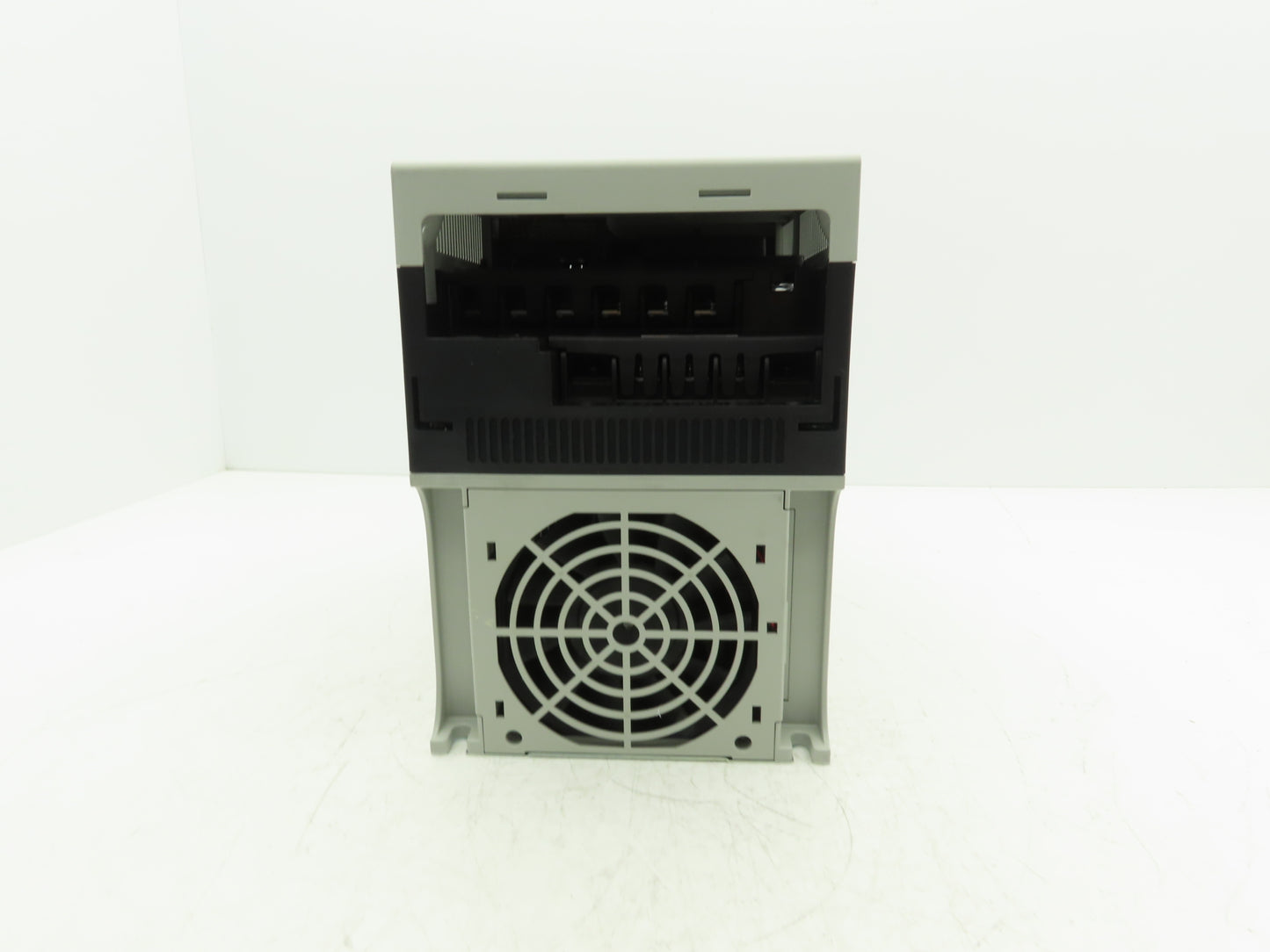 Allen Bradley 25B-D043N114 PowerFlex 525 AC Drive 25Hp 480VAC 3Ph FW 4.001 Ser A
