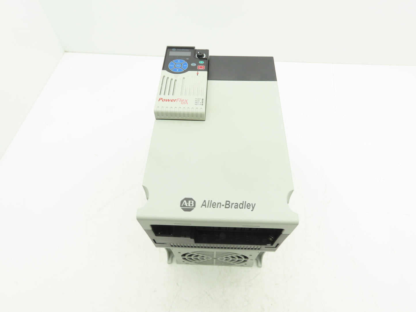 Allen Bradley 25B-D043N114 PowerFlex 525 AC Drive 25Hp 480VAC 3Ph FW 4.001 Ser A