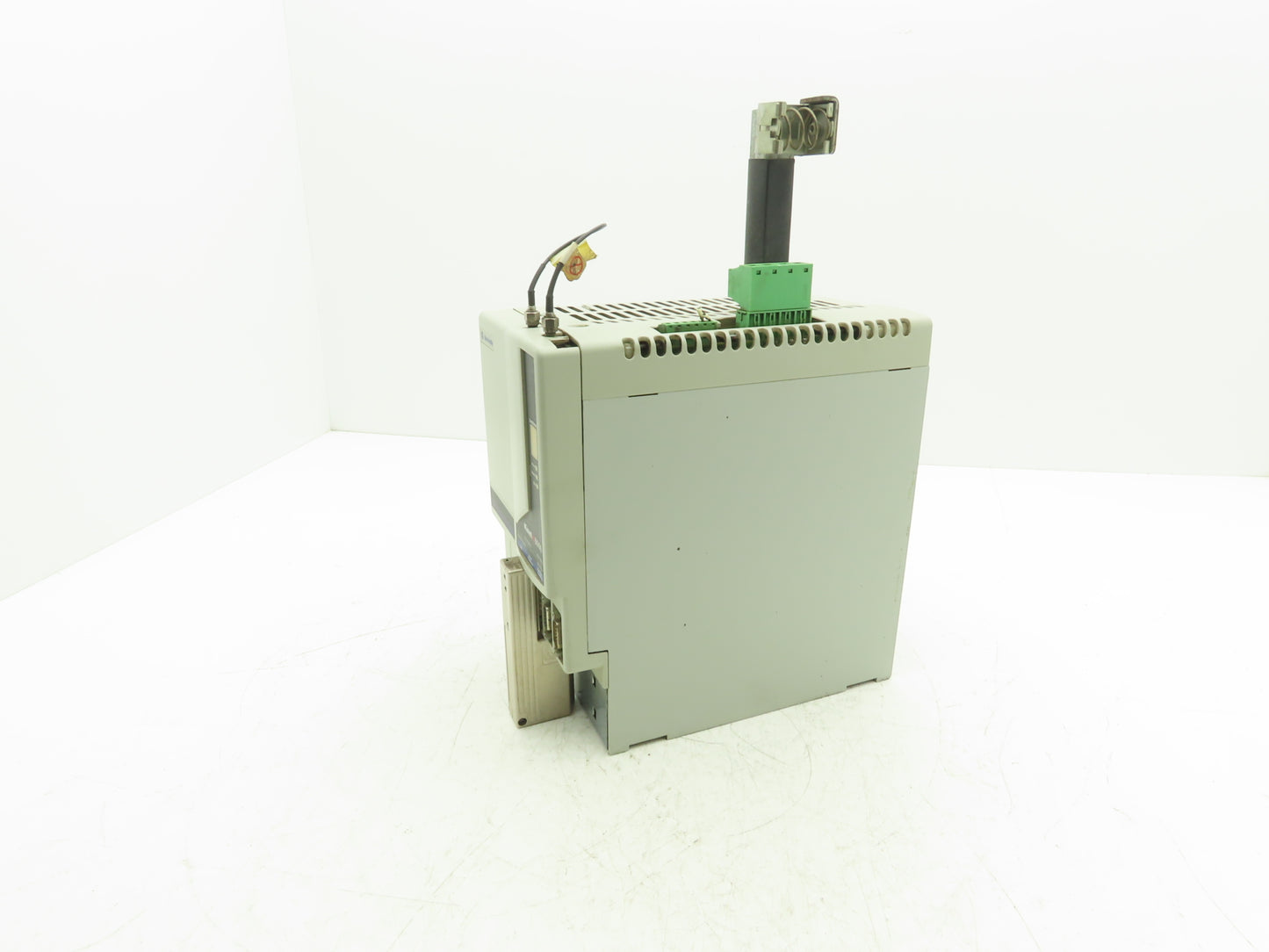 Allen Bradley 2094-BM03 Kinetix 6000 Servo Drive 30A Ser A Firmware 1.111