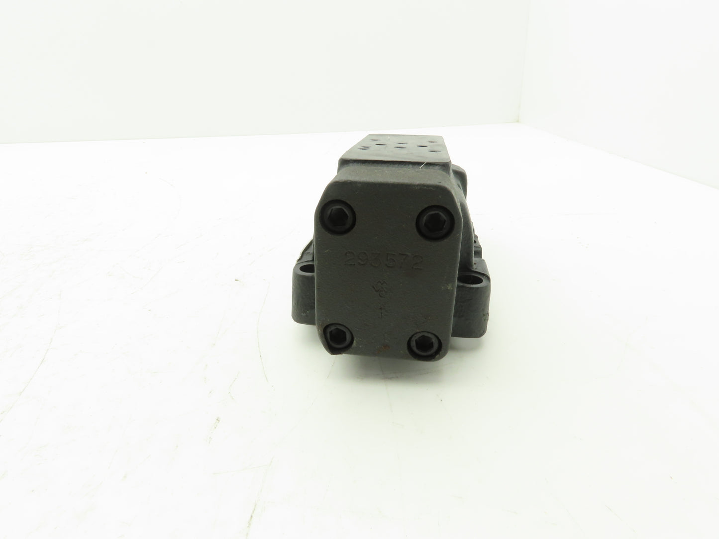 Vickers DG5S4-042C-T-M-FW-B5-60 Hydraulic Directional Control Valve