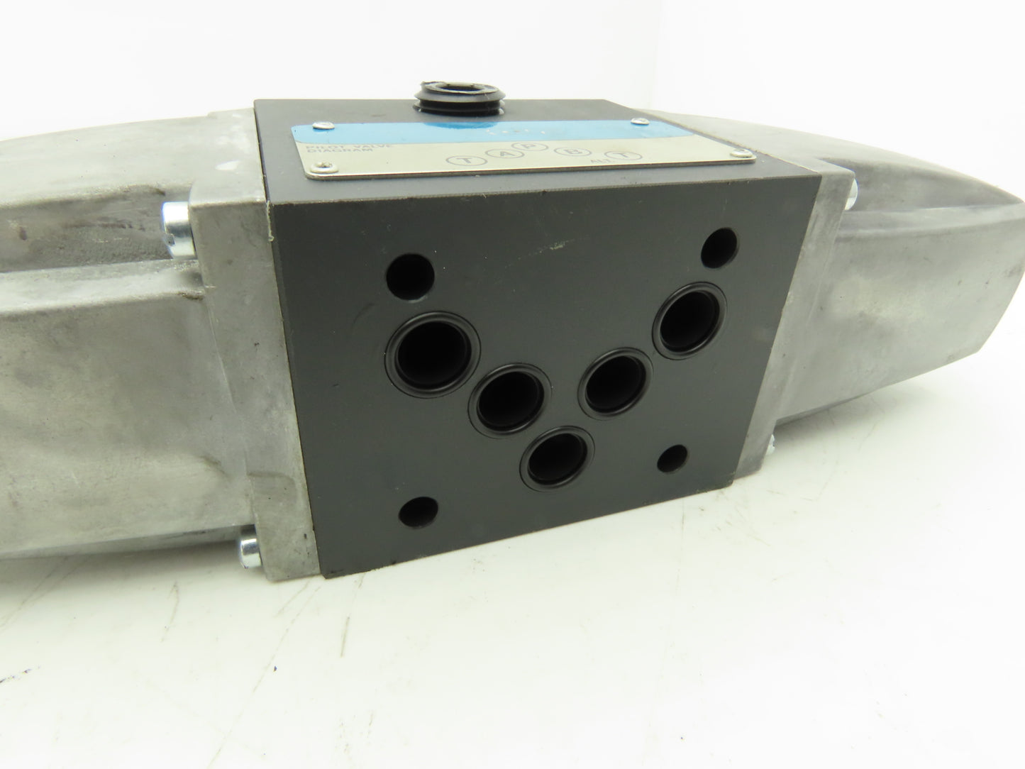 Eaton Vickers DG4S4-010C-50 Directional Hydraulic Pilot Solenoid Valve 115VAC