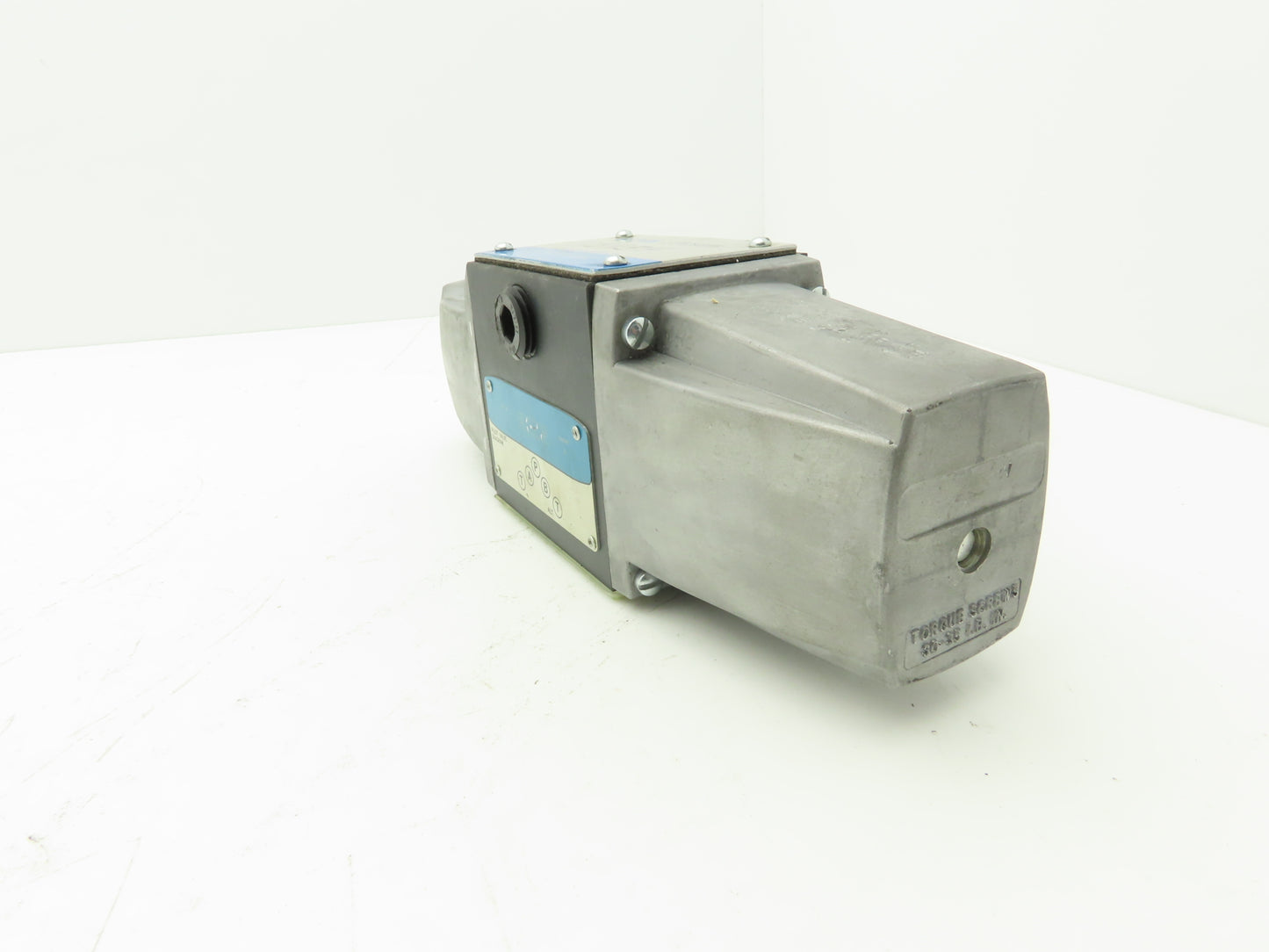 Eaton Vickers DG4S4-010C-50 Directional Hydraulic Pilot Solenoid Valve 115VAC
