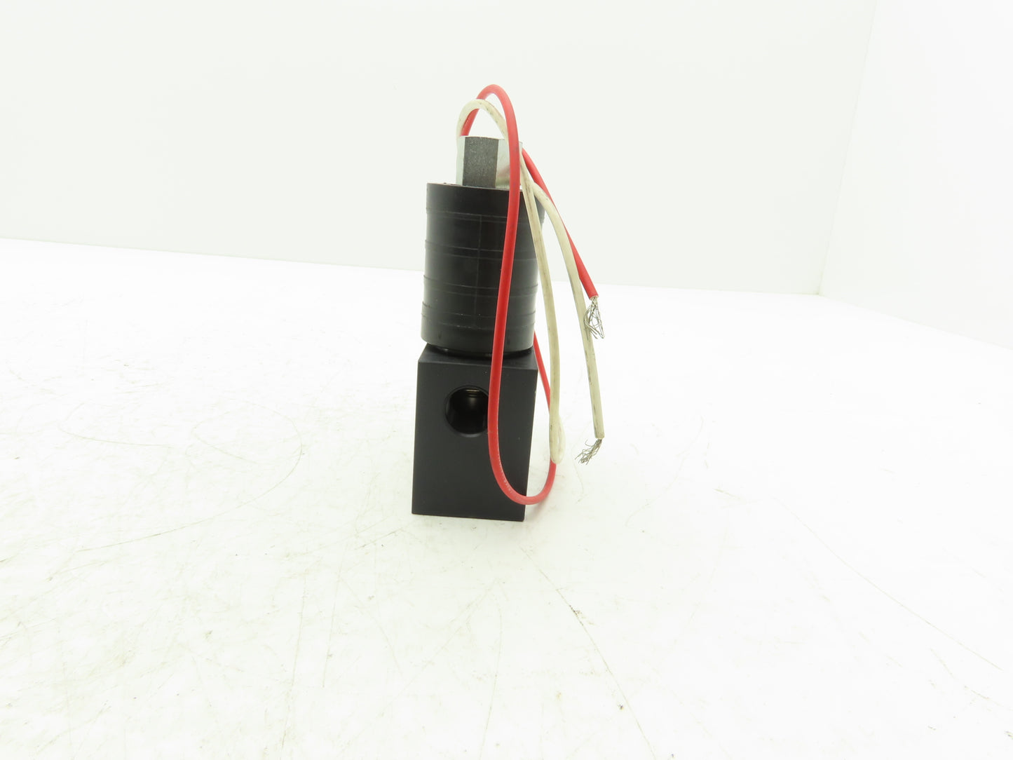 Delta Power 85005021 Hydraulic Power Solenoid Valve 110VAC 3/8" NPT Ports