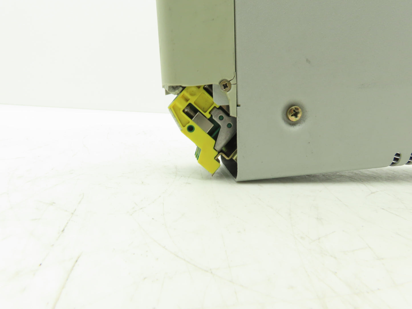 Allen Bradley 1394-AM04 Servo 3kW Axis Module 530/680V 1Ph In 310/390V 3Ph Out