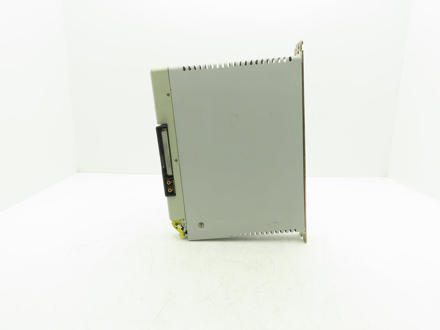 Allen Bradley 1394-AM04 Servo 3kW Axis Module 530/680V 1Ph In 310/390V 3Ph Out