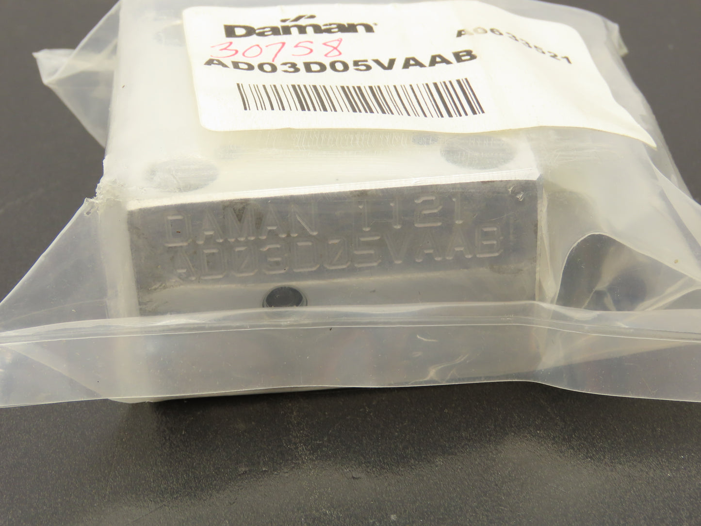 Daman AD03D05VAAB Aluminum Valve Manifold Block D03/D05 W O-Rings & Allen Bolts