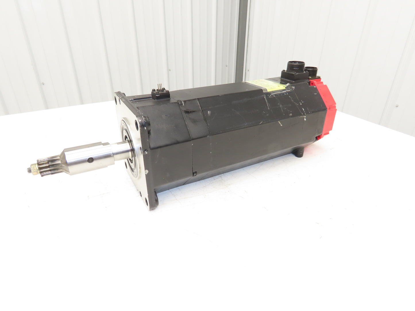 Fanuc A06B-0153-B675-R AC Servo Motor 4.4Kw 168V 3000RPM Encoder A8600360V501
