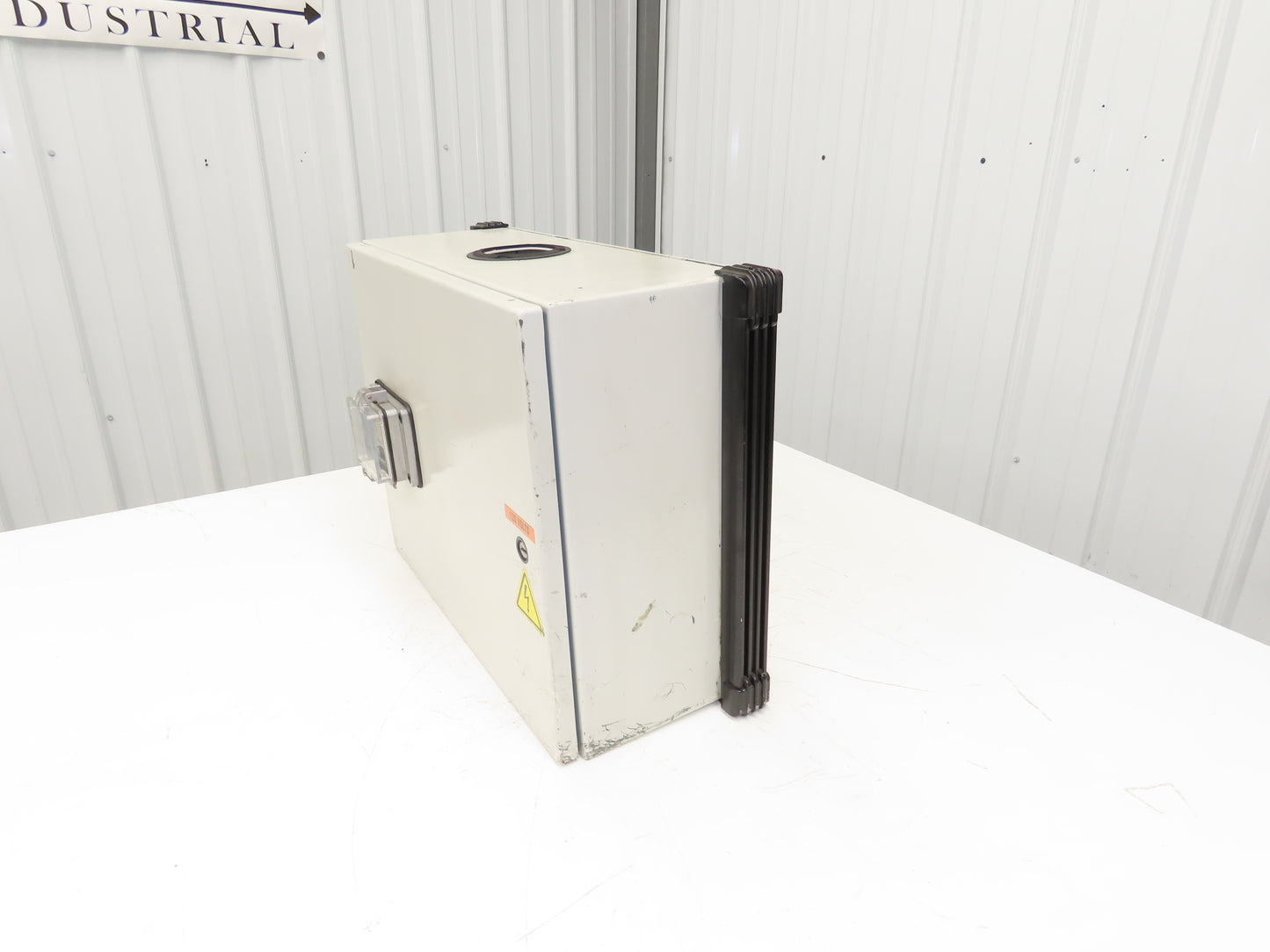 Hoffman CP405018 Concept Electrical Enclosure HMI Black Handle 400x500x180mm