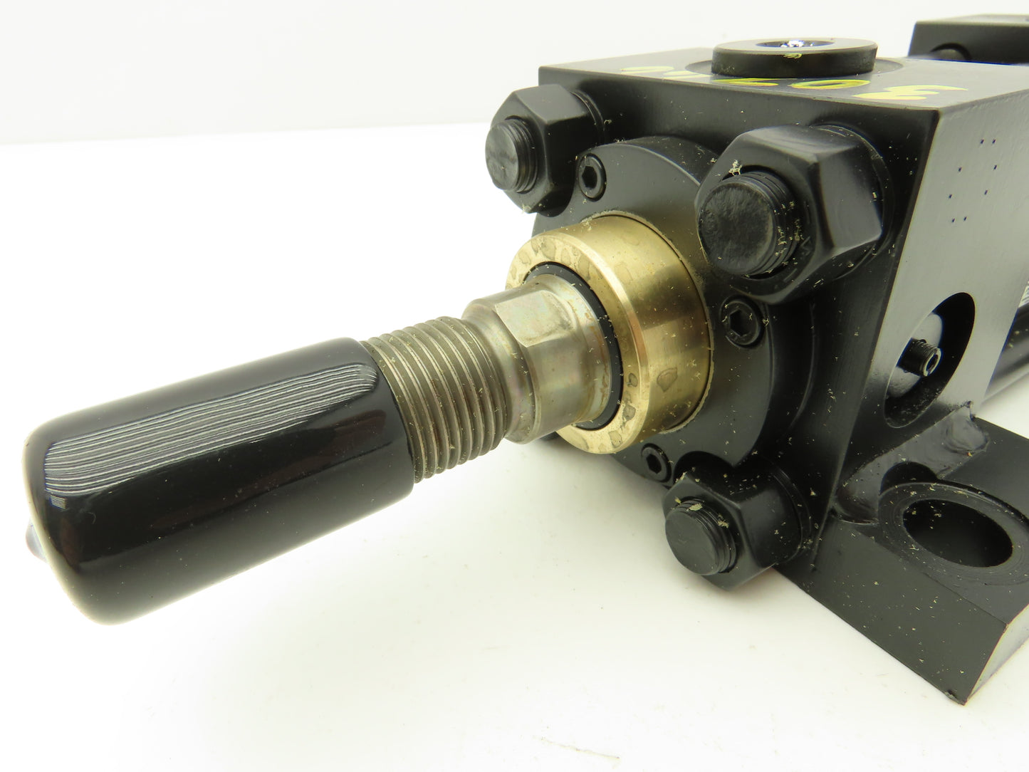 Miller 1HHV0A00254700 Hydraulic Cylinder 2" Bore x 2.00" Stroke Thread 20mm-1.75