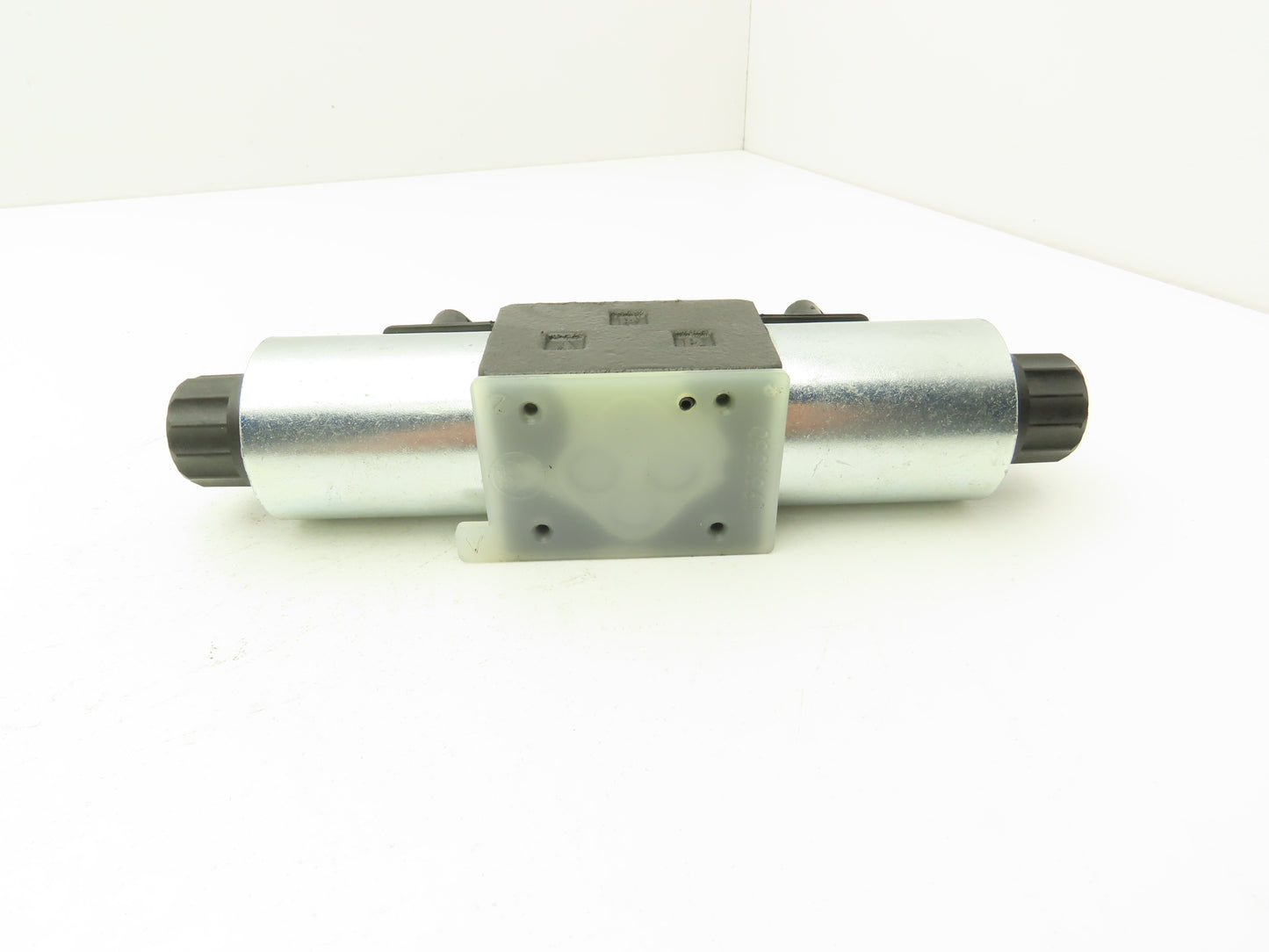 Continental VSD03M-3F-A-42L-C Hydraulic Solenoid Directional Valve 24V 5000PSI