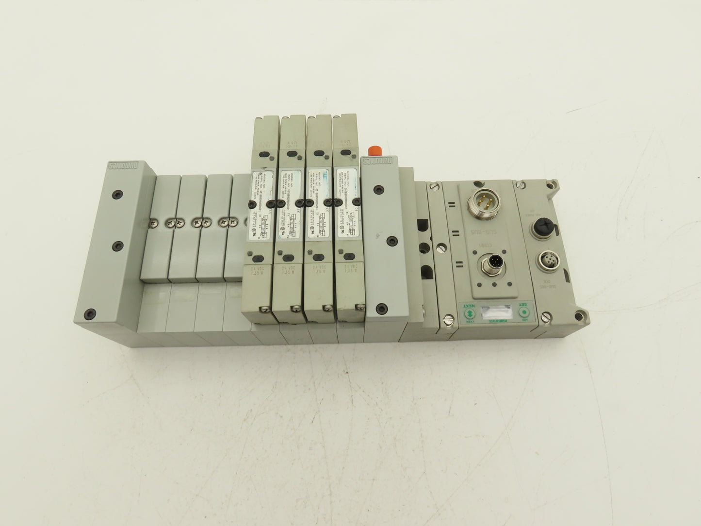 Numatics 219-828 / 240-183 8-Station G3 4-Valve Manifold Assembly w/Comm Sub-Bus