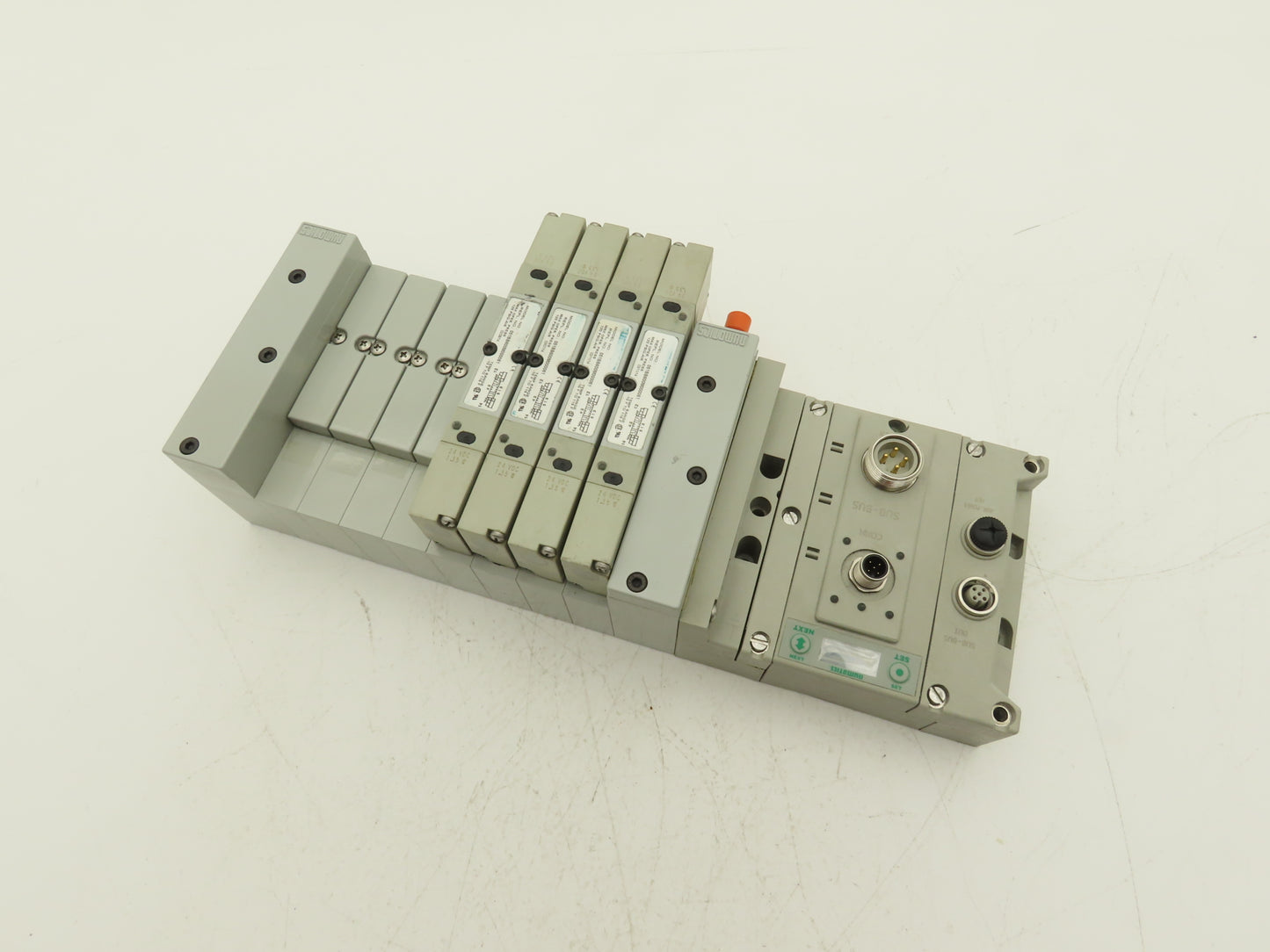 Numatics 219-828 / 240-183 8-Station G3 4-Valve Manifold Assembly w/Comm Sub-Bus