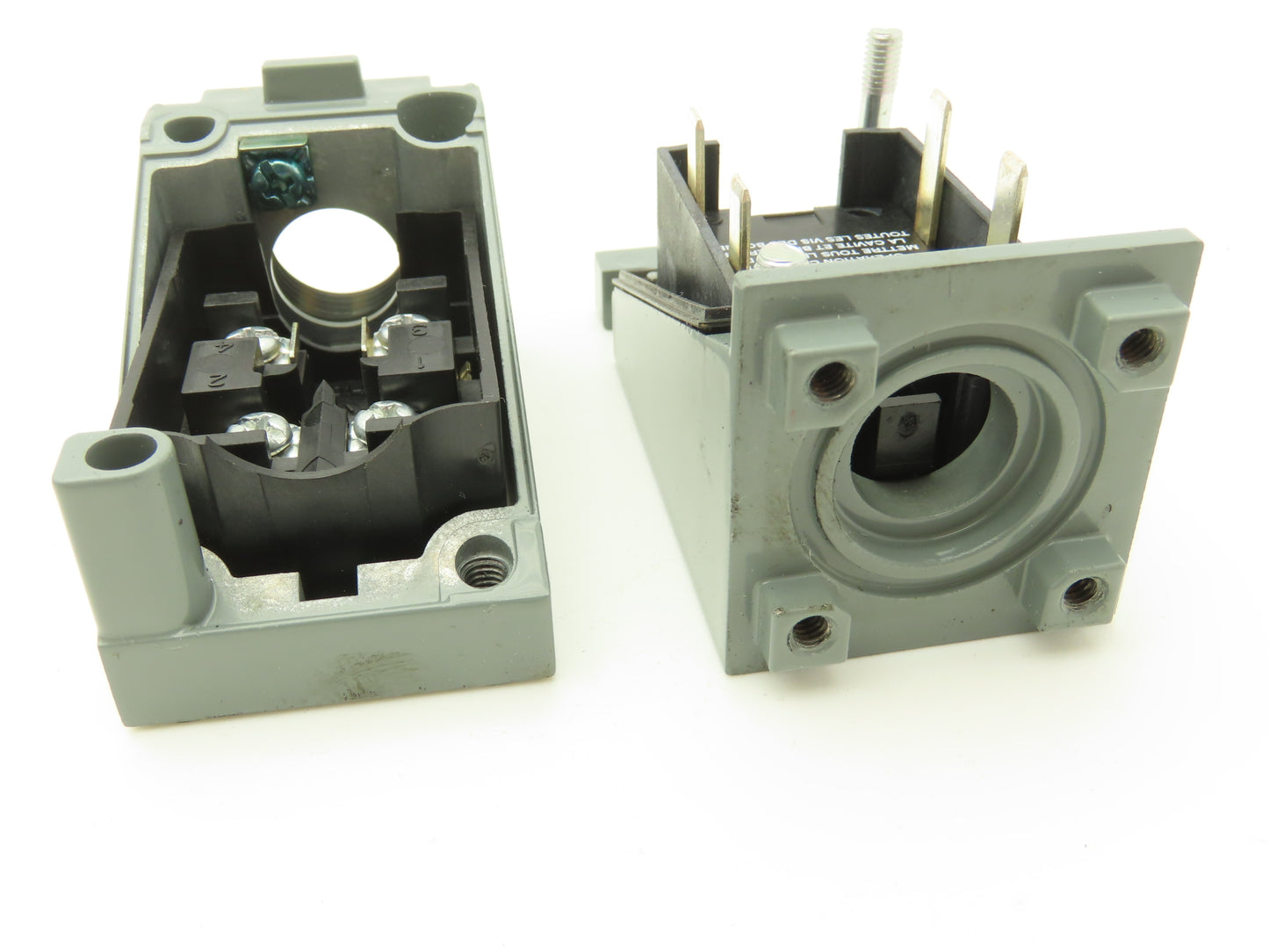 Allen Bradley 802T-AP Oiltight Limit Switch Ser J  -No Operating Head