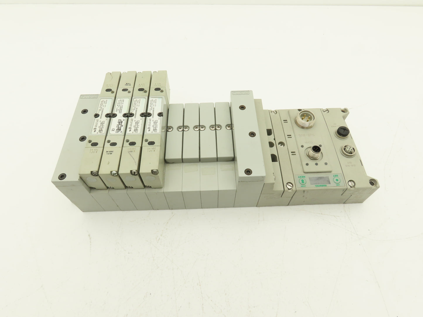 Numatics 219-828 / 240-183 8-Station G3 4-Valve Manifold Assembly w/Comm Sub-Bus