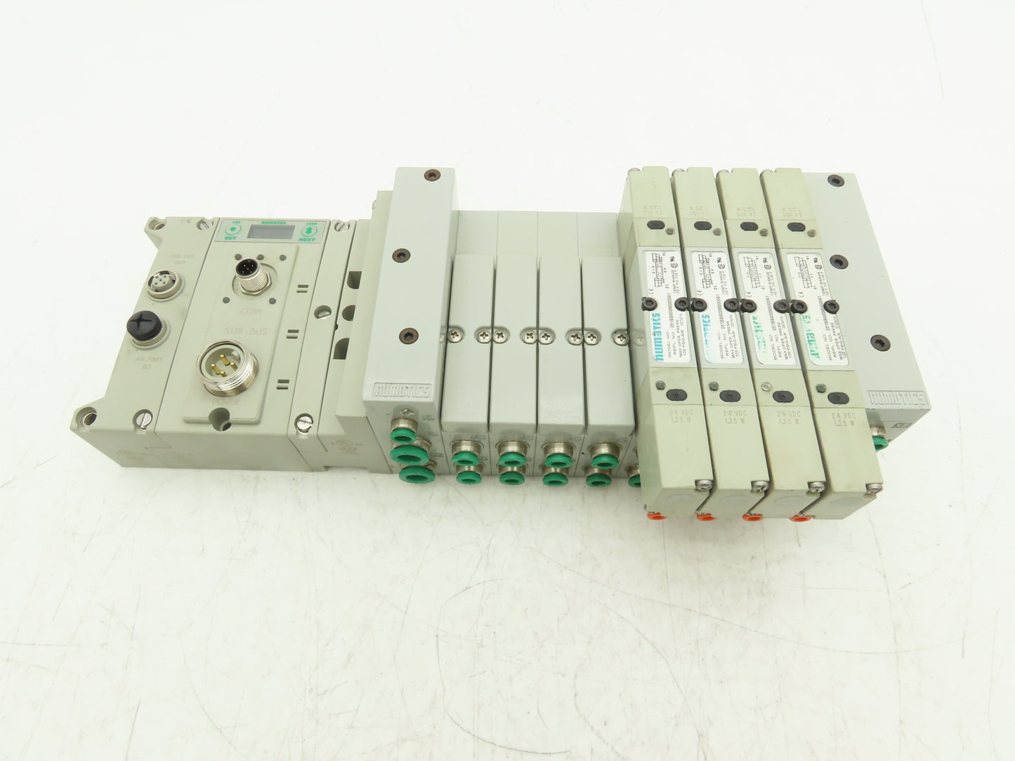 Numatics 219-828 / 240-183 8-Station G3 4-Valve Manifold Assembly w/Comm Sub-Bus