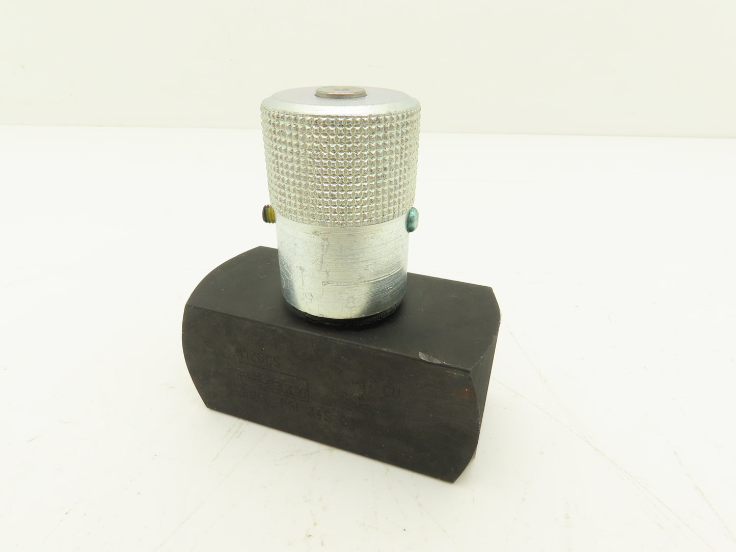 Parker N1200S Colorflow Hydraulic Needle Valve 3/4" NPT 25 GPM 5000 PSI