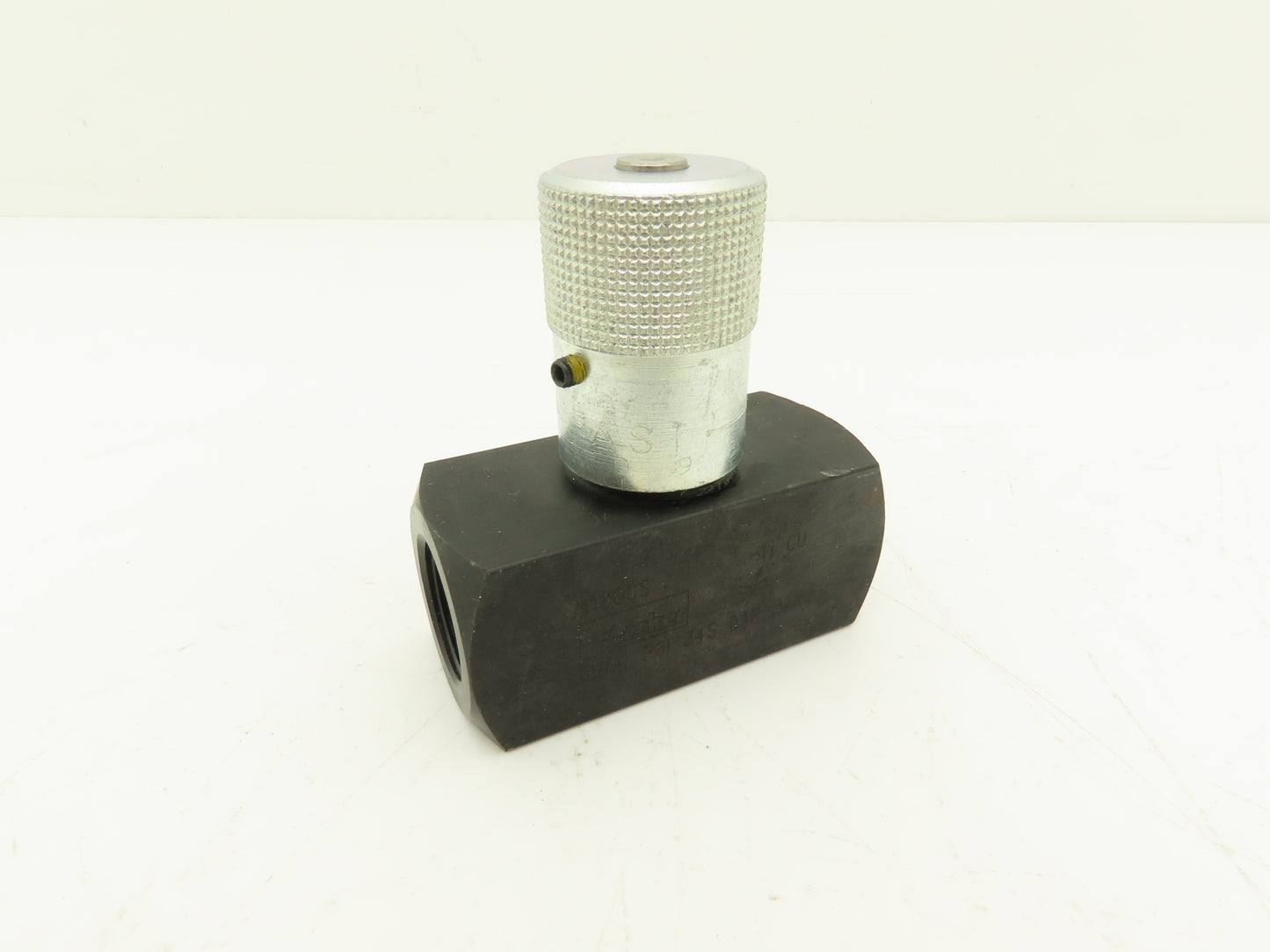 Parker N1200S Colorflow Hydraulic Needle Valve 3/4" NPT 25 GPM 5000 PSI